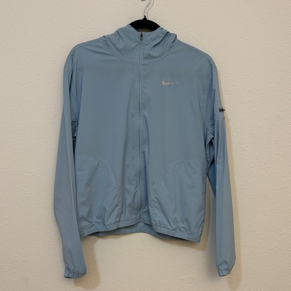 Nike Jackets & Blazers - Nike Women’s Lightweight Running Jacket - Size: Medium